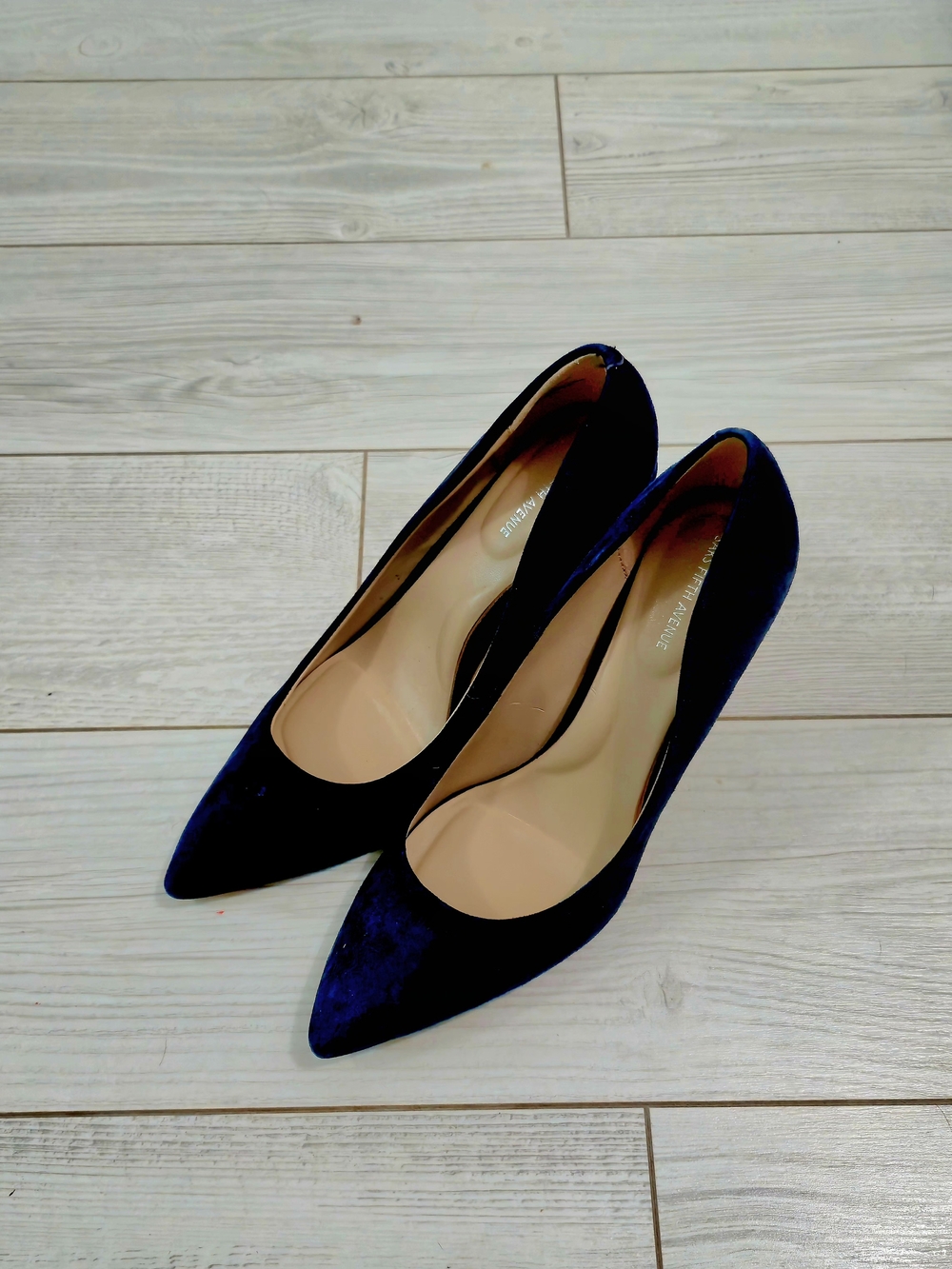 Saks Fifth Avenue Navy Leather Velvet Pointed-Toe Pumps Size 8M